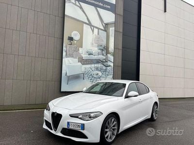 Usata Alfa Romeo Giulia Tech Edition 190 CV (139 kW) 2018 Bianco Berlina