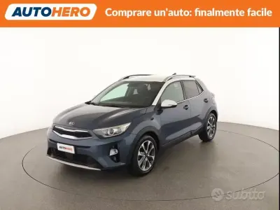 Usata Kia Stonic 120 CV (88 kW) 2019 Bluazzurro SUV