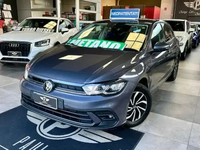 Usata VW Polo Life 90 CV (66 kW) 2022 Nero titanio Utilitaria