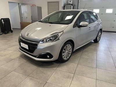 Usata Peugeot 208 Allure 82 CV (60 kW) 2018 Grigio Utilitaria