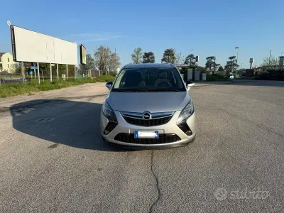 Usata Opel Zafira Tourer Cosmo 150 CV (110 kW) 2012 Grigio Monovolume