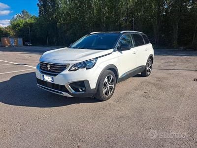 Usado Peugeot 5008 Allure 131 CV (96 kW) 2018 Blanco SUV