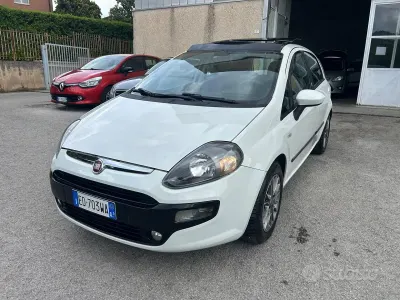 Usata Fiat Punto Evo 75 CV (55 kW) 2011 Bianco Utilitaria