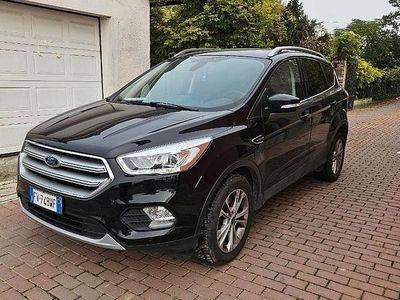 Usata Ford Kuga Titanium 120 CV (88 kW) 2019 Nero SUV