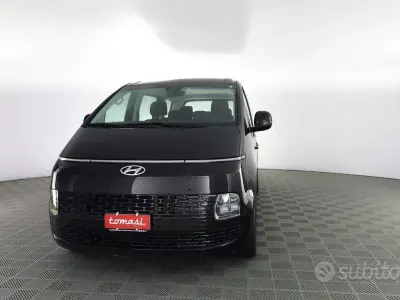 Gebraucht Hyundai Staria 177 PS (130 kW) 2023 Schwarz Van / Kleinbus