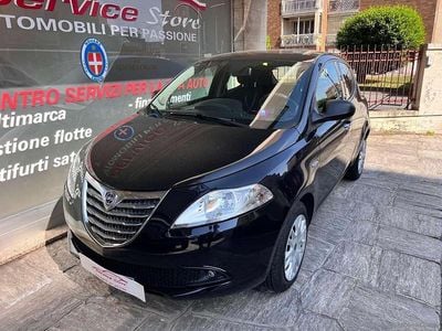 Usata Lancia Ypsilon Silver 69 CV (50 kW) 2015 Nero Utilitaria