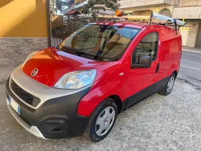 Usata Fiat Fiorino 95 CV (69 kW) 2017 Rosso Monovolume