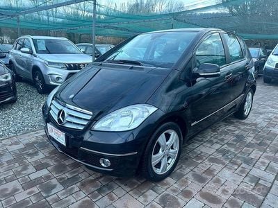 Usata Mercedes A180 Avantgarde 109 CV (80 kW) 2011 Nero Berlina