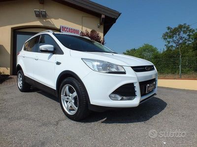 Usata Ford Kuga 140 CV (102 kW) 2014 Bianco SUV