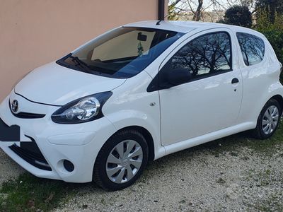 usata Toyota Aygo CONNECT 3 porte Euro 5