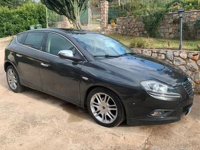 Usata Lancia Delta Platinum 120 CV (88 kW) 2012 Grigio Utilitaria