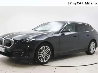 Usata BMW 540 303 CV (222 kW) 2025 Sophisto grey brilliant effect Station wagon