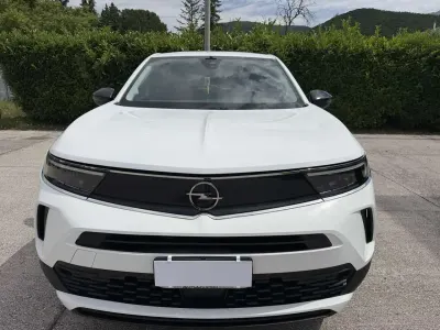 Usata Opel Mokka Edition 101 CV (74 kW) 2022 Bianco SUV