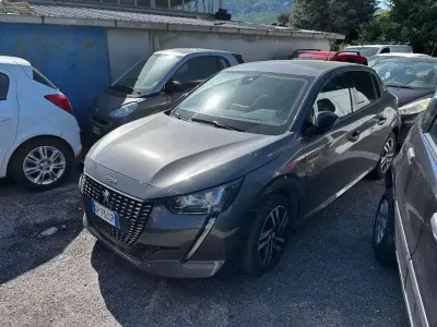 Usata Peugeot 208 Active 102 CV (75 kW) 2023 Grigio Utilitaria