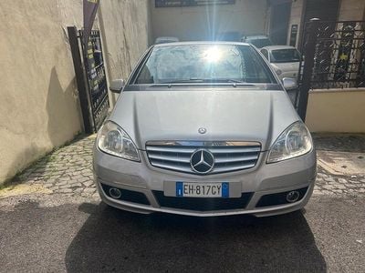 Usata Mercedes A180 Avantgarde 108 CV (79 kW) 2011 Argento Coupé