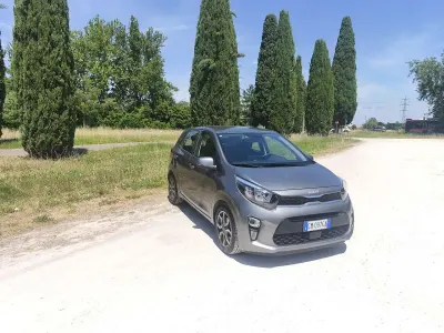 Usata Kia Picanto X-Line 67 CV (49 kW) 2022 Other Utilitaria