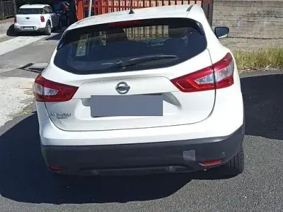 Usata Nissan Qashqai 110 CV (80 kW) 2016 Bianco SUV