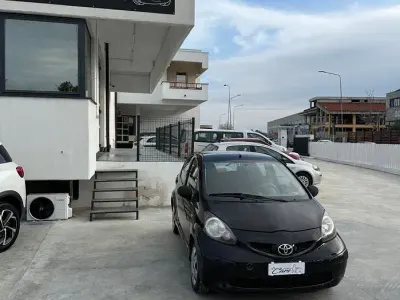 Usata Toyota Aygo Sol 68 CV (50 kW) 2006 Nero Utilitaria