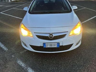 Usata Opel Astra Elegance 75 CV (55 kW) 2012