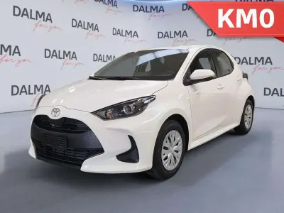 Nuova Toyota Yaris Hybrid Active 116 CV (85 kW) 2026 Super white Berlina