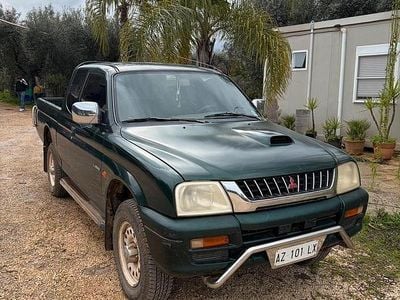 Usata Mitsubishi L200 100 CV (73 kW) 1998 Verde Pick-up