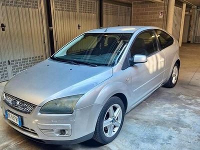 Usata Ford Focus 115 CV (84 kW) 2006 Grigio Coupé