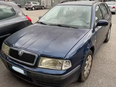 Usata Skoda Octavia 90 CV (66 kW) 2003 Blu Station wagon