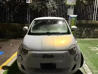 Usata Fiat 500e 42 kW (58 CV) 2020 Berlina