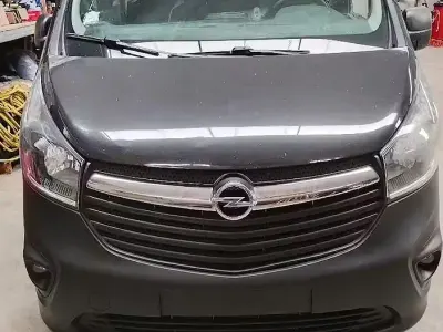 Usata Opel Vivaro 140 CV (102 kW) 2017 Nero Monovolume