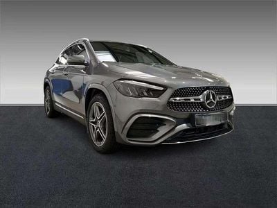 Usata Mercedes GLA200 AMG Line Premium 150 CV (110 kW) 2025 Grigio montagna SUV