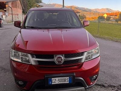 Usata Fiat Freemont 140 CV (102 kW) 2012 Rosso SUV