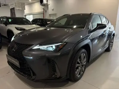 Usata Lexus UX 250h Luxury Line 184 CV (135 kW) 2023 Nero SUV