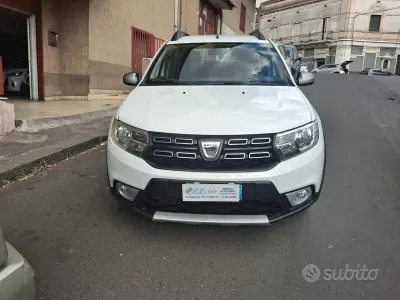 Gebraucht Dacia Sandero Stepway 90 PS (66 kW) 2018 Weiß SUV