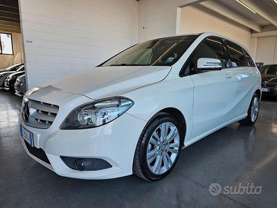 Usata Mercedes B180 109 CV (80 kW) 2013 Bianco Monovolume