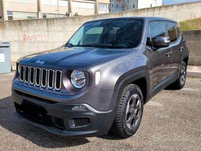 Usata Jeep Renegade Sport 120 CV (88 kW) 2017 Grigio SUV