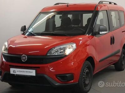 Usata Fiat Doblò Easy 90 CV (66 kW) 2015 Rosso Monovolume