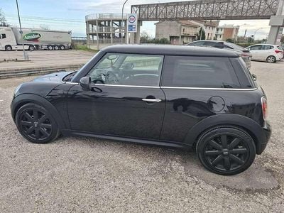 Usata Mini Cooper D 95 CV (69 kW) 2011 Nero Utilitaria