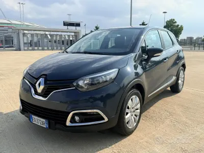 Usata Renault Captur 90 CV (66 kW) 2014 Bluazzurro SUV