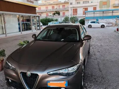 Usata Alfa Romeo Giulia Super 160 CV (117 kW) 2017 Berlina