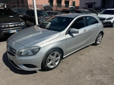 Usata Mercedes A180 Executive 109 CV (80 kW) 2014 Grigio Berlina