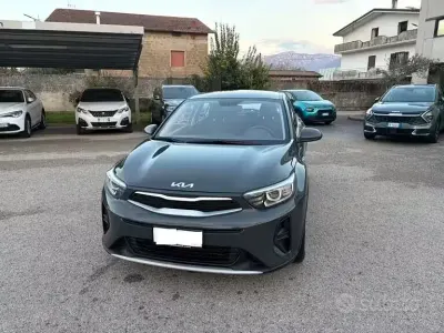 Begagnad Kia Stonic Urban 84 HK (61 kW) 2022 Grå SUV