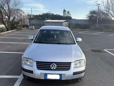 Usata VW Passat Highline 131 CV (96 kW) 2003 Berlina