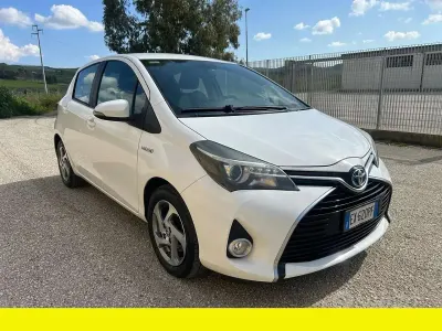 Usata Toyota Yaris 75 CV (55 kW) 2014 Other Utilitaria