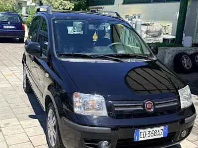 Usata Fiat Panda Active 60 CV (44 kW) 2010 Nero Utilitaria