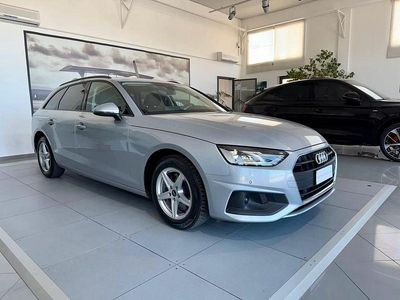 Usata Audi A4 Business 163 CV (119 kW) 2022 Argento Station wagon