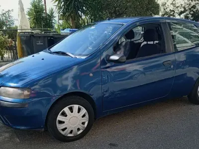 Usata Fiat Punto 60 CV (44 kW) 2001 Utilitaria