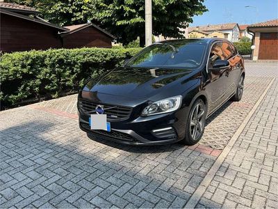 Usata Volvo V60 R-Design Kinetic 136 CV (100 kW) 2015 Station wagon