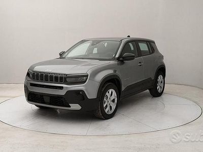 Nuova Jeep Avenger Altitude 110 CV (80 kW) 2025 Grigio SUV