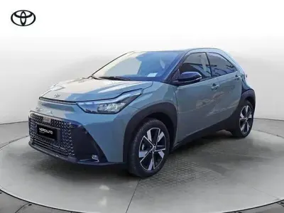 Nuova Toyota Aygo X 116 CV (85 kW) 2026 Verde SUV