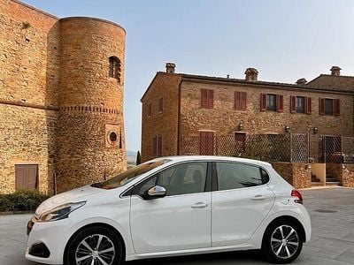 Usata Peugeot 208 2016 Bianco Utilitaria